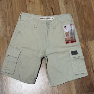 Levi's Men's Beige Cargo Shorts